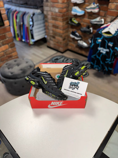 Nike Air Max Plus TN Black Volt 2023