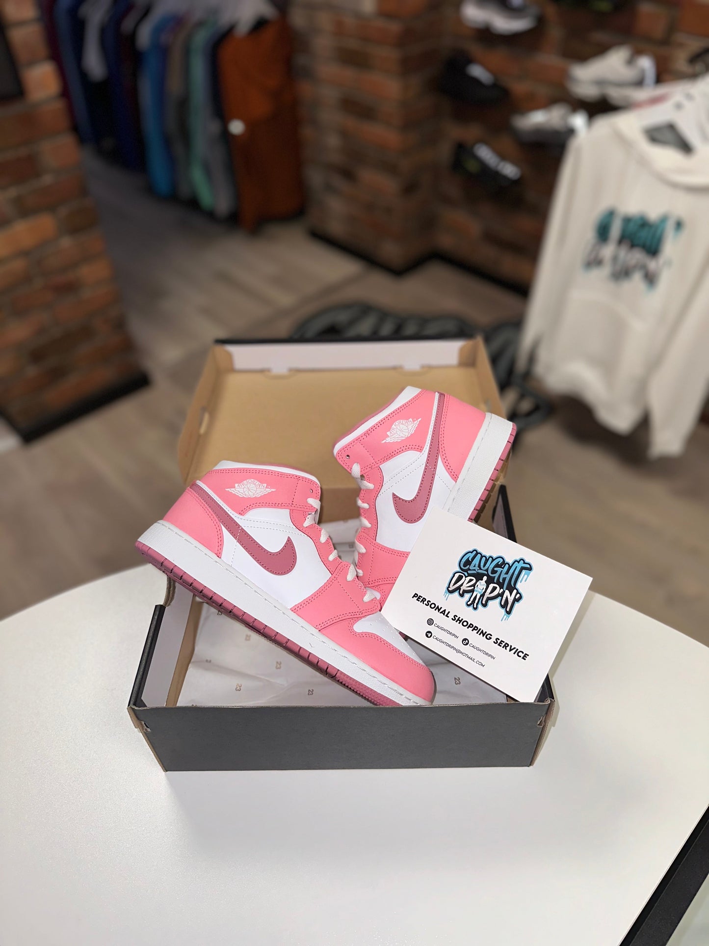 Jordan 1 Mid Valentines 2023 Coral Chalk