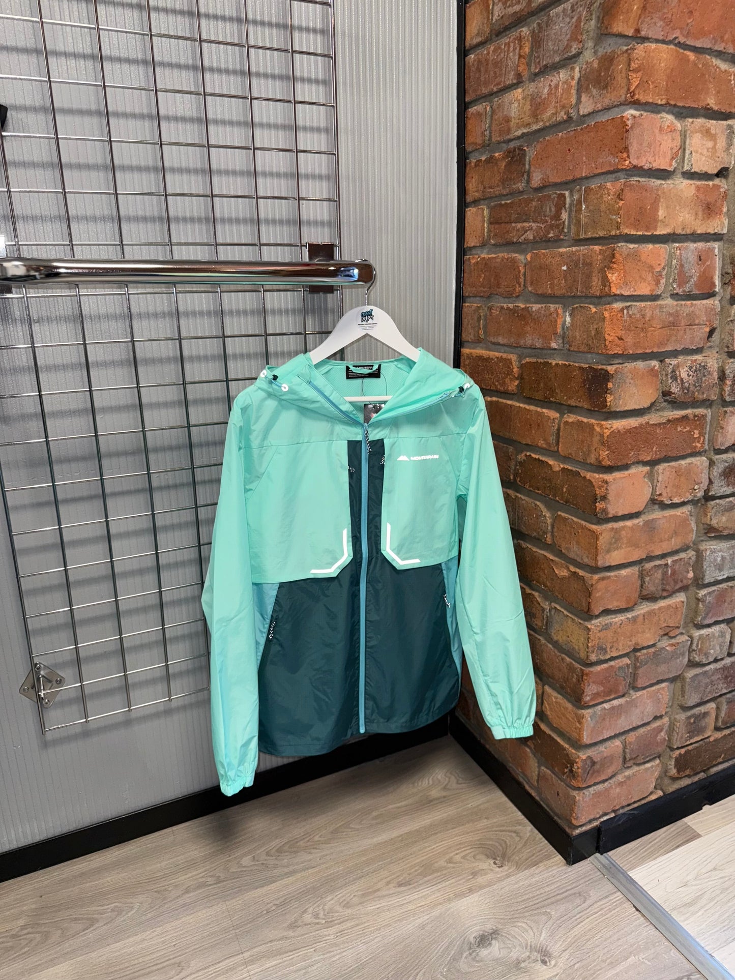 Monterrain Chase Windrunner Jacket Mint Green | Teal