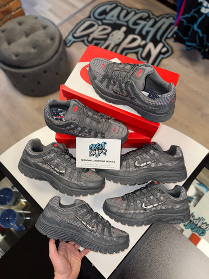 Nike P-6000 Premium Iron Grey, Crimson Red 2025