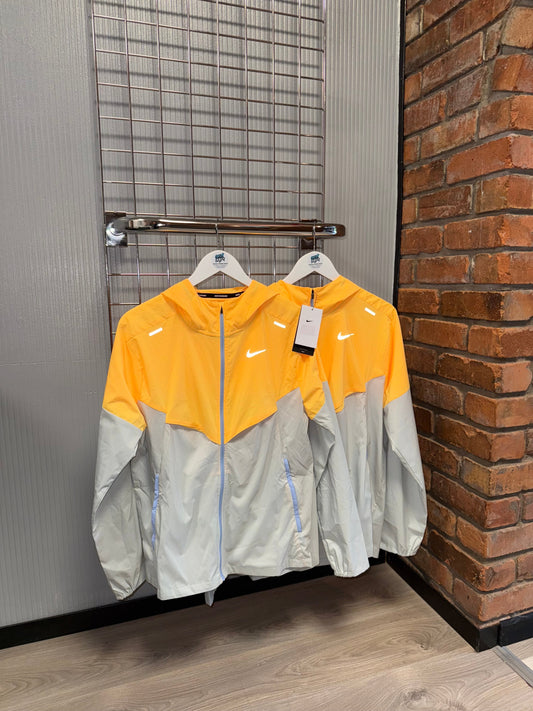 Nike Old Season Windrunner Jacket Citron Pulse | Light Grey