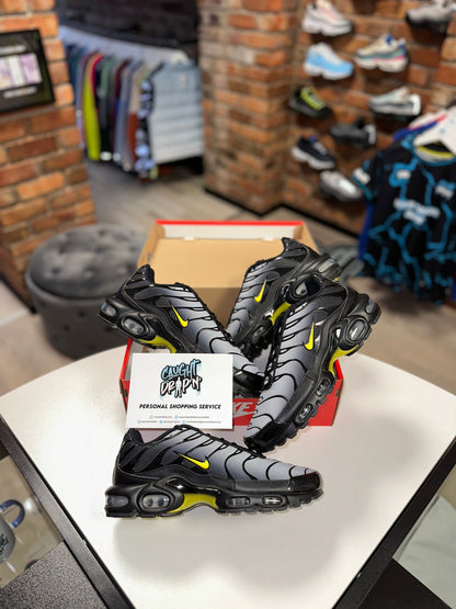 Nike Air Max Plus TN Black Smoke | Opti Yellow 2024