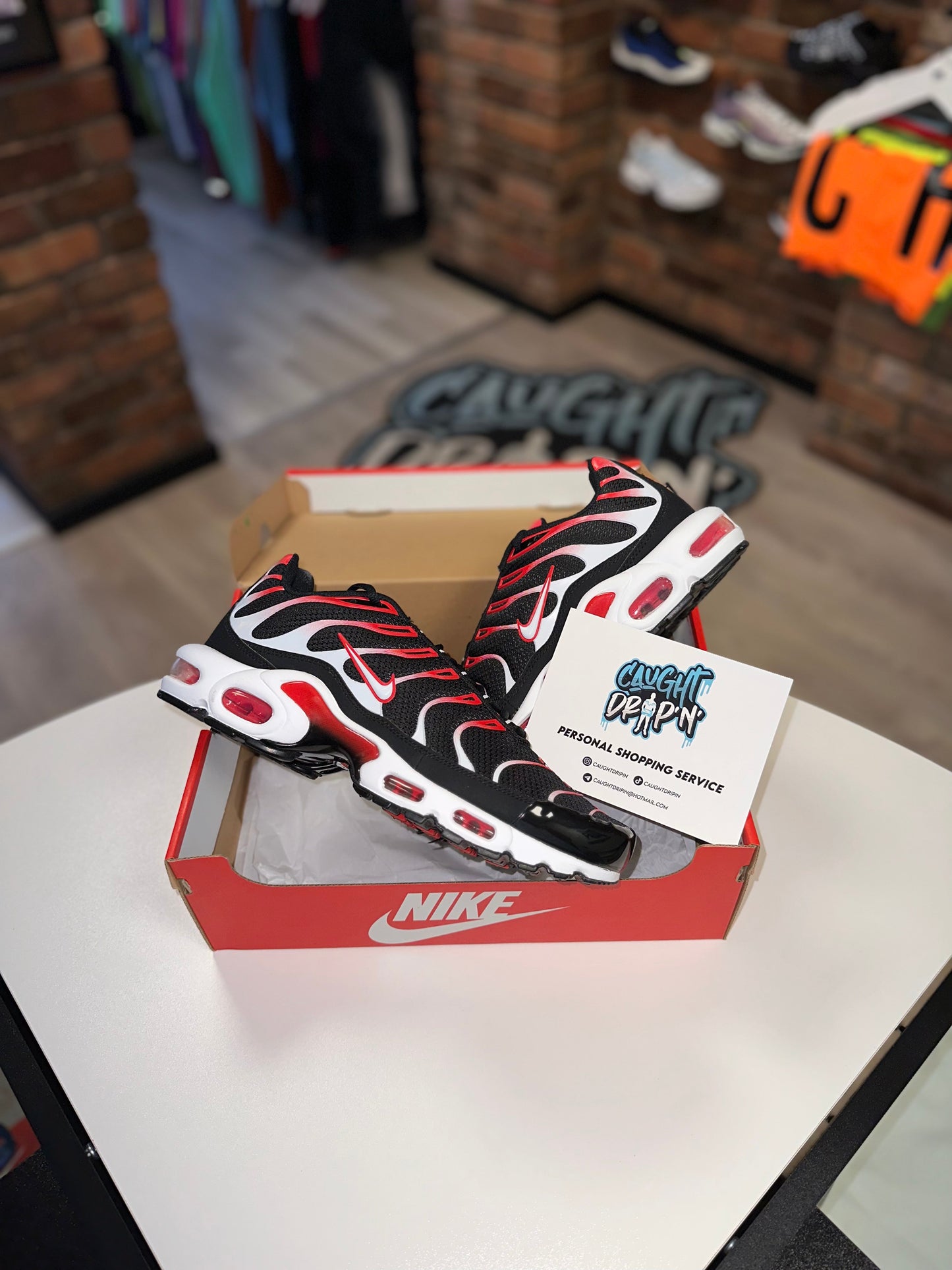 Nike Air Max Plus TN Black | University Red 2023