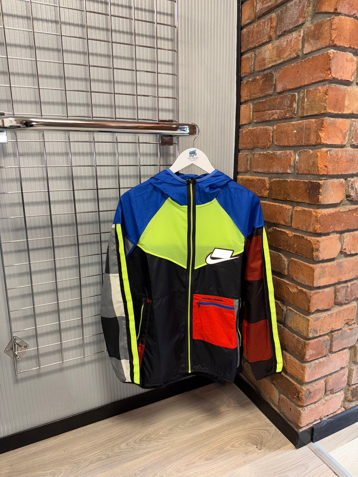 Nike Old Season Meekz Windrunner Jacket Black | Coloured