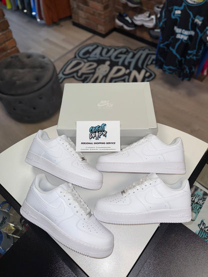 Nike Air Force 1 Triple White