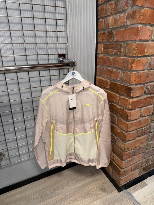 Nike Old Season Wildrun Windrunner Jacket Salmon | Lime